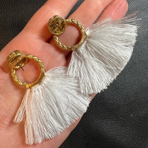 Door-Knocker Fringe Earrings - Picture 10 of 11